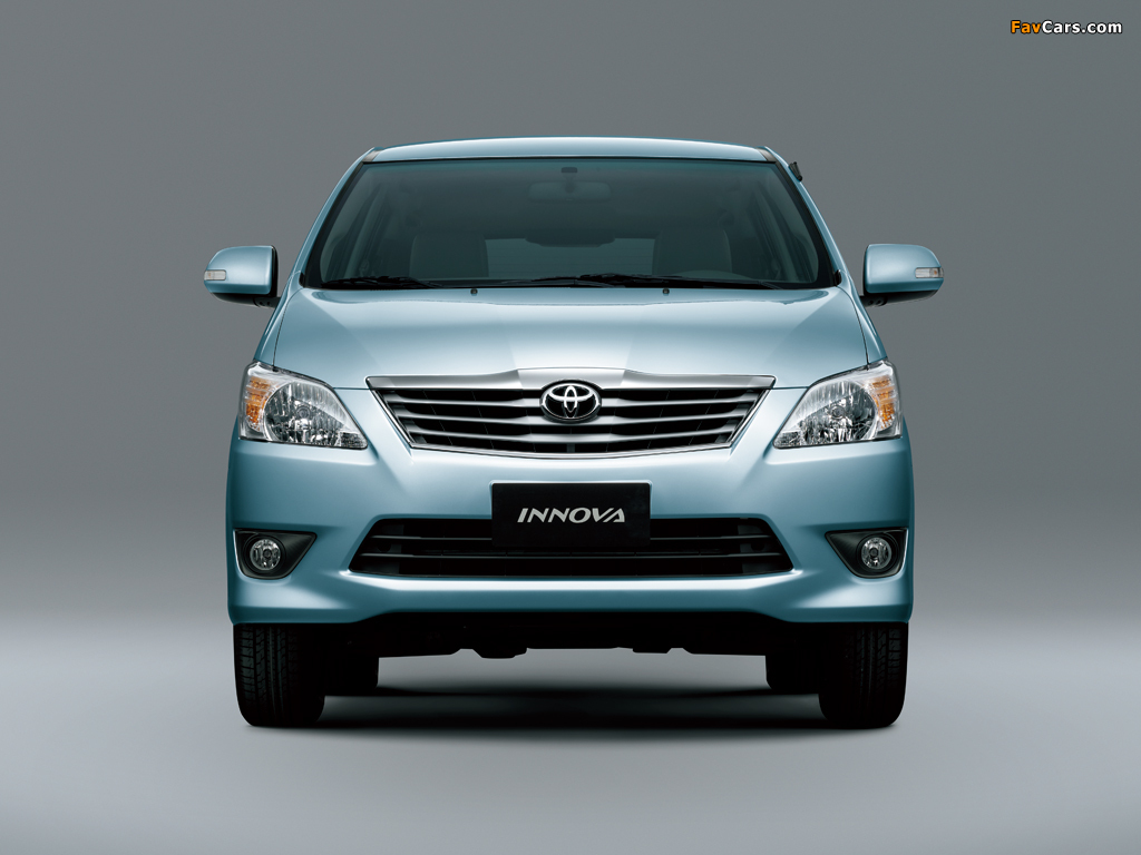 Photos of Toyota Innova 2011 (1024 x 768)