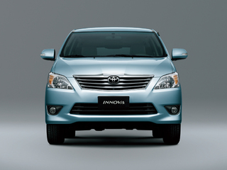 Toyota Innova wallpapers