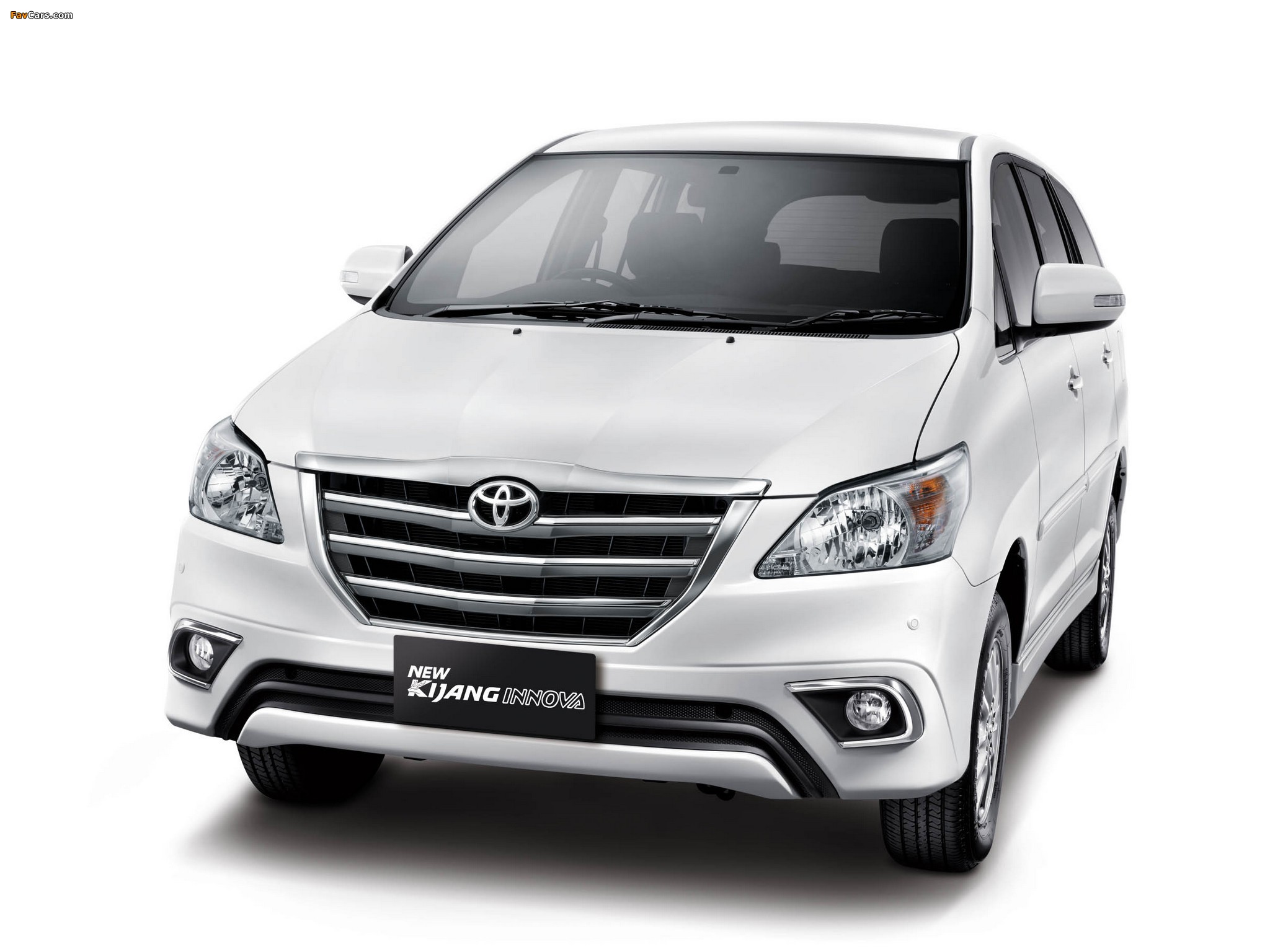 Photos of Toyota Kijang Innova 2013 (2048 x 1536)