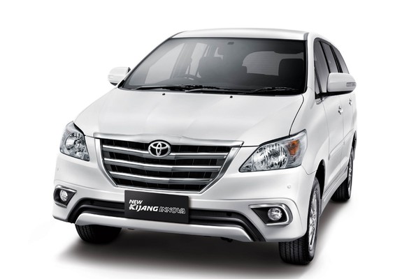 Photos of Toyota Kijang Innova 2013