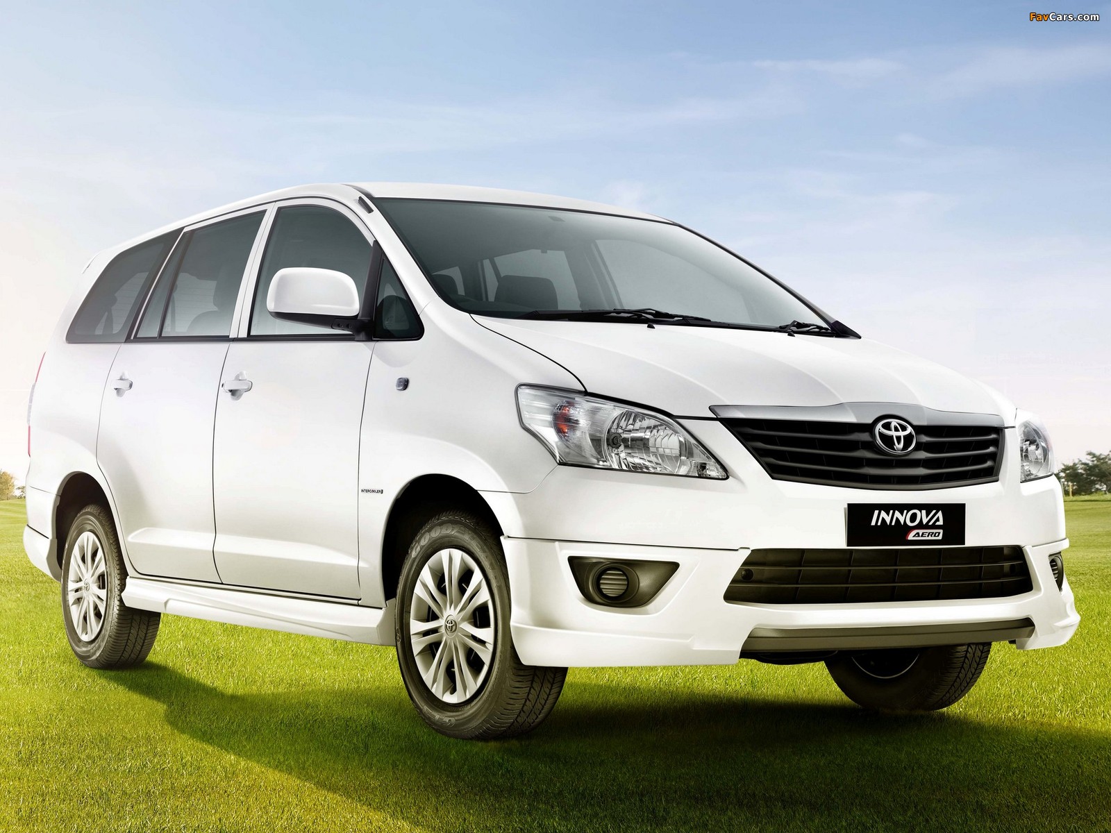 Toyota Innova Aero Package 2011 photos (1600 x 1200)