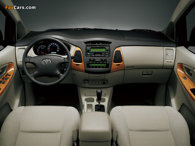 Toyota Innova 2008 wallpapers (640 x 480)