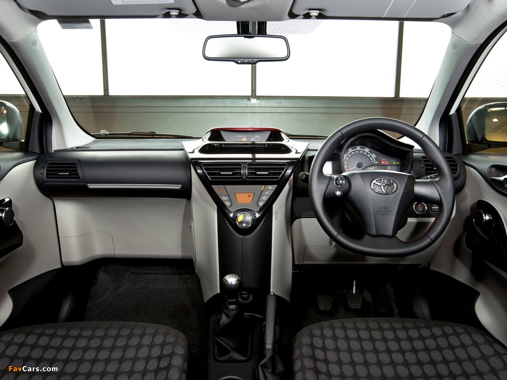 Pictures of Toyota iQ UK-spec (KGJ10) 2009 (1024 x 768)