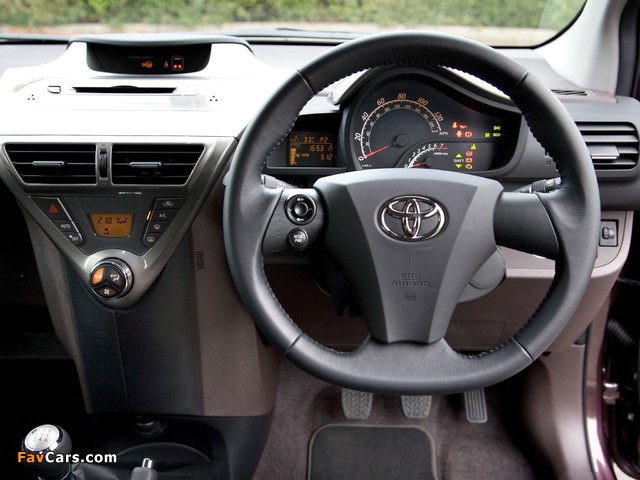 Toyota iQ UK-spec (KGJ10) 2009 photos (640 x 480)