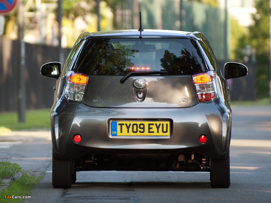 Toyota iQ UK-spec (KGJ10) 2009 photos (1024 x 768)