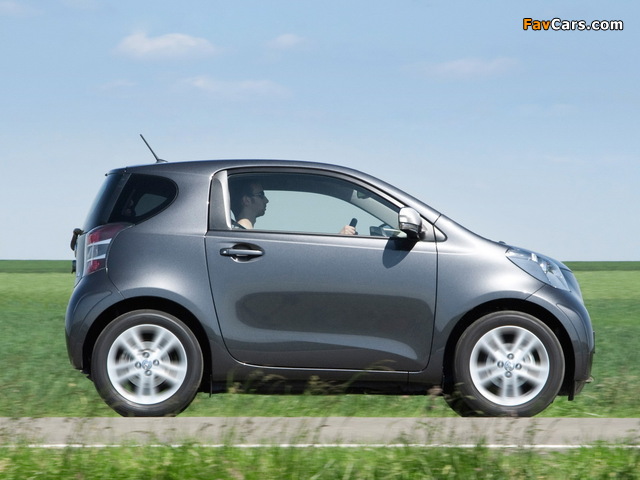 Toyota iQ UK-spec (KGJ10) 2009 wallpapers (640 x 480)