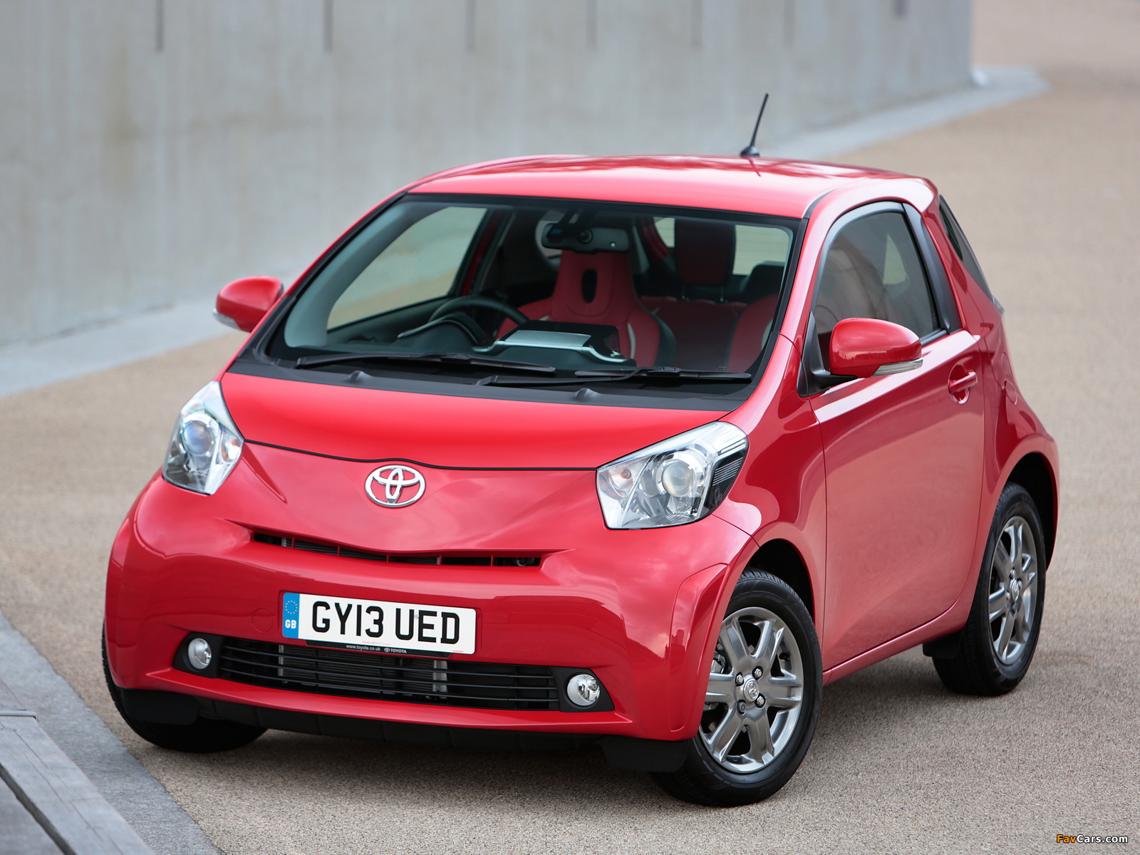 Toyota iQ UK-spec (KGJ10) 2009 wallpapers (1600 x 1200)