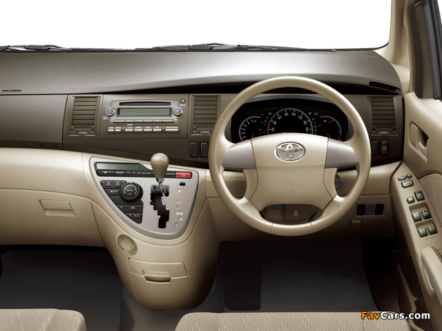 Pictures of Toyota Isis L 2007–09 (640 x 480)