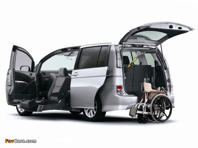 Toyota Isis Welcab Side Lift-up Seat Car 2011 images (640 x 480)