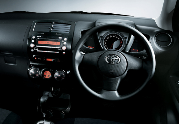 Toyota Ist 2007 photos