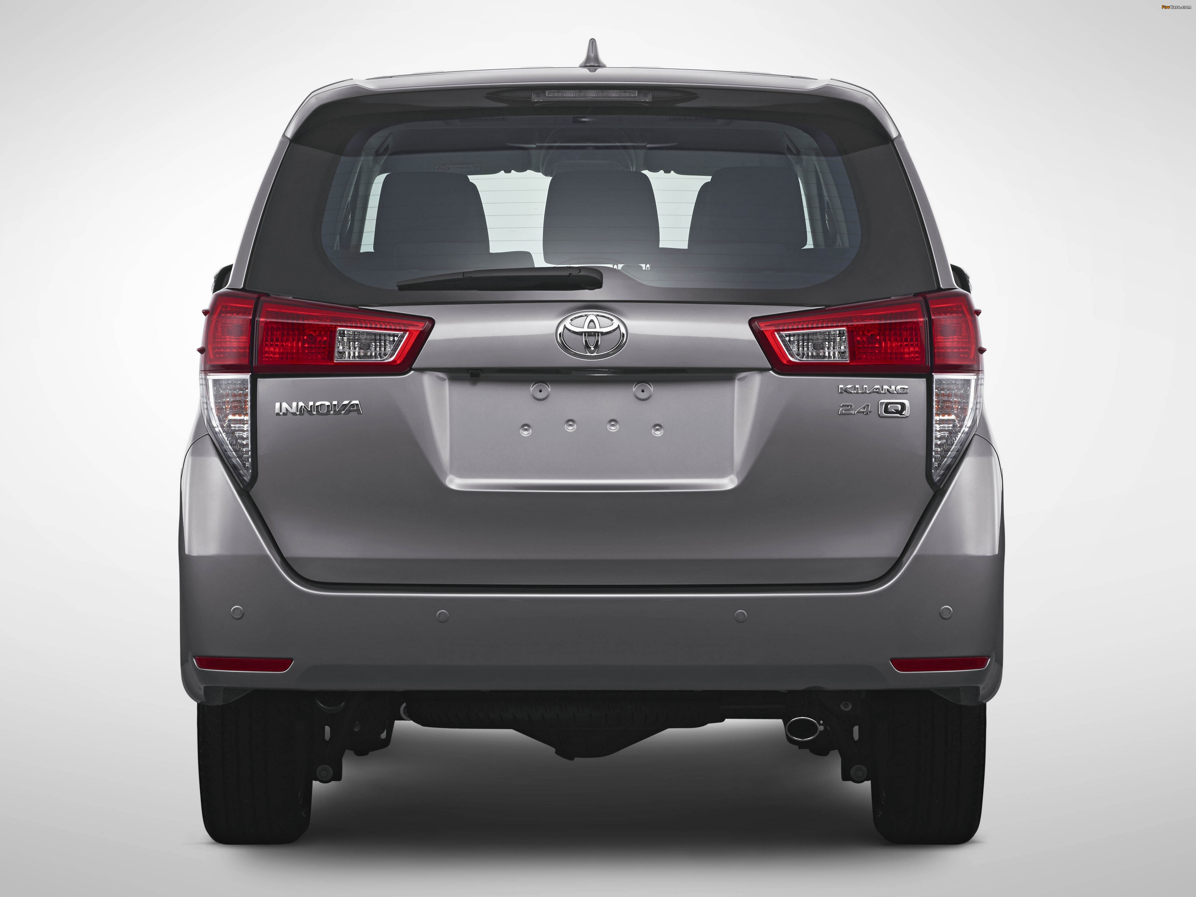 Toyota Kijang Innova 2015 images (4096 x 3072)