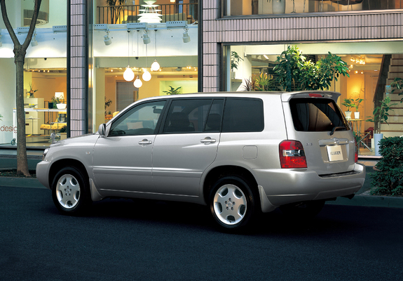 Pictures of Toyota Kluger 2003–07