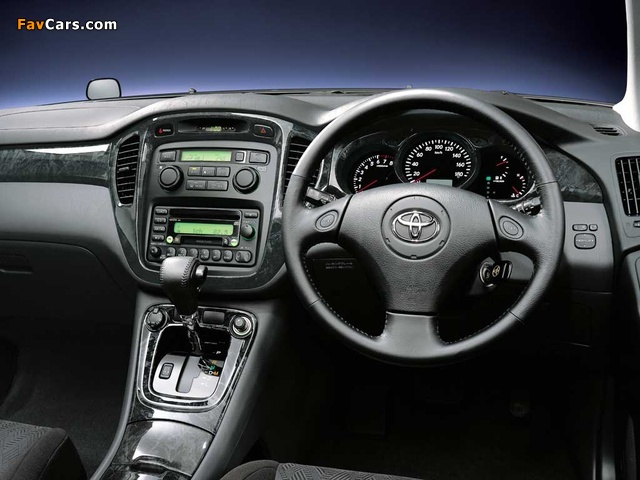 Toyota Kluger V 2000–03 photos (640 x 480)