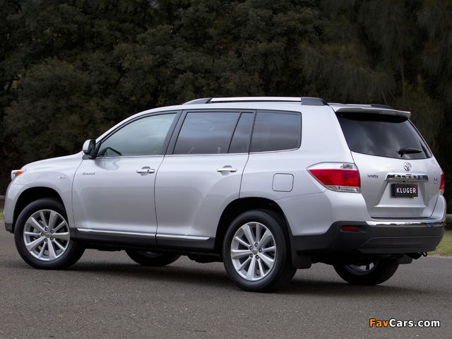 Toyota Kluger 2010 images (640 x 480)