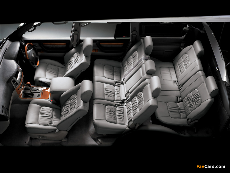 Photos of Toyota Land Cruiser Cygnus (UZJ100W) 2003–05 (800 x 600)