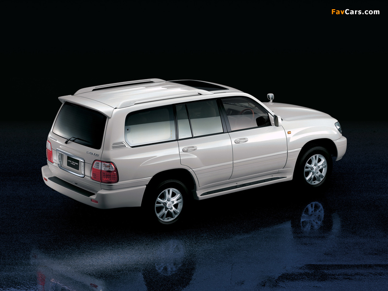 Pictures of Toyota Land Cruiser Cygnus (UZJ100W) 2003–05 (800 x 600)