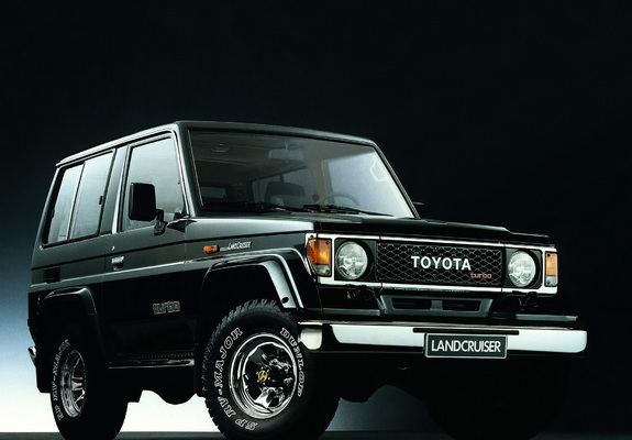 Toyota Land Cruiser II (LJ71) 1985–90 pictures