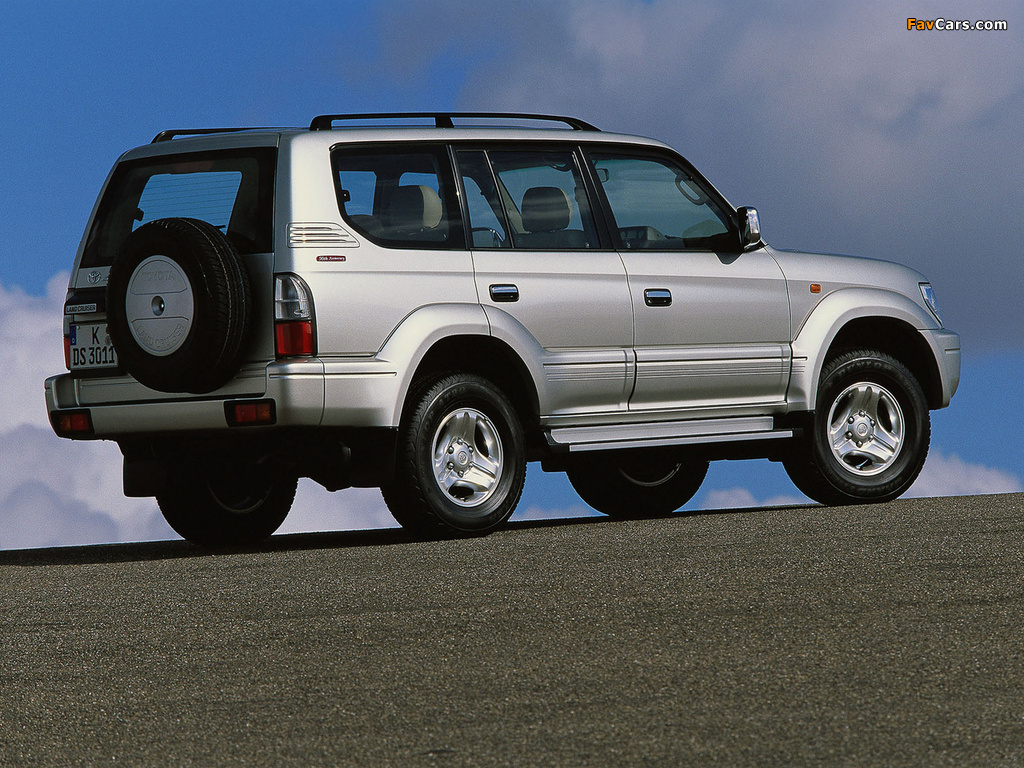 Images of Toyota Land Cruiser 90 5-door 50th Anniversary (J95W) 2001 (1024 x 768)