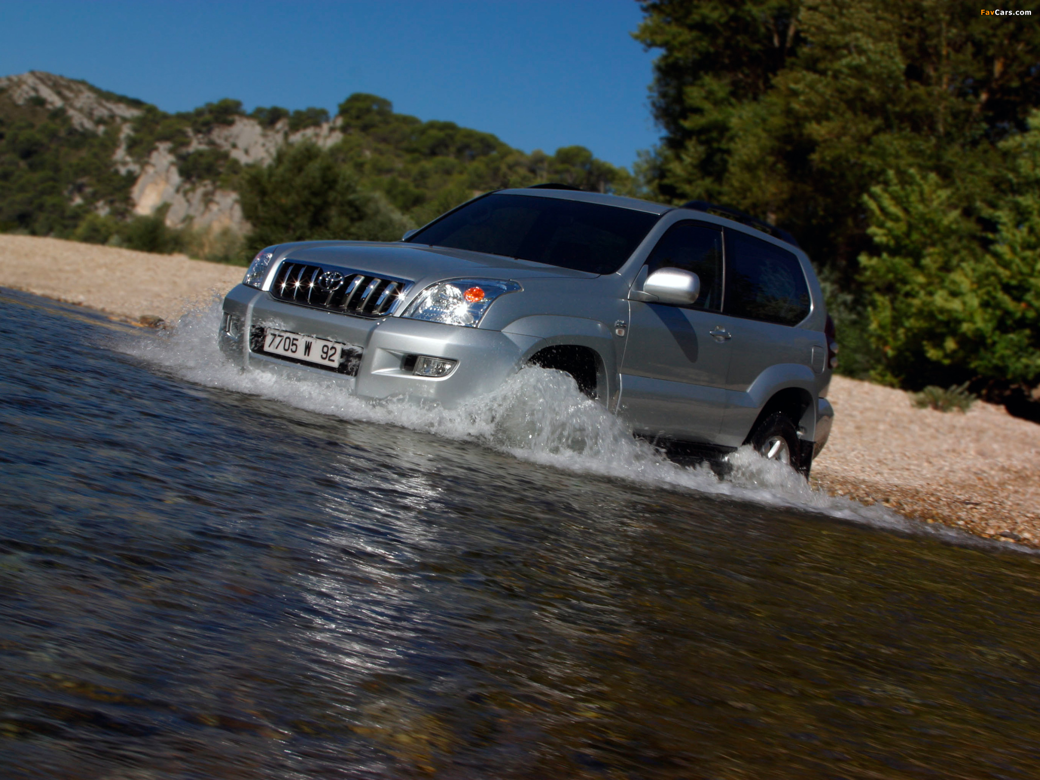 Images of Toyota Land Cruiser Prado 3-door (J125W) 2003–09 (2048 x 1536)