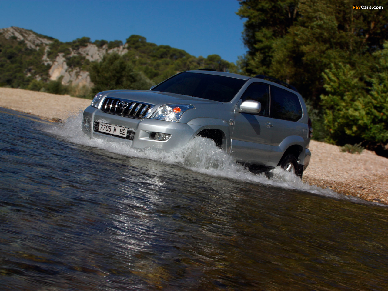 Images of Toyota Land Cruiser Prado 3-door (J125W) 2003–09 (1280 x 960)