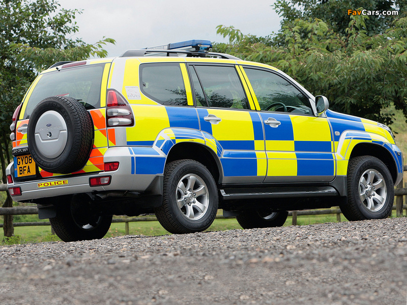 Images of Toyota Land Cruiser Prado 5-door Police (J120W) 2003–09 (800 x 600)
