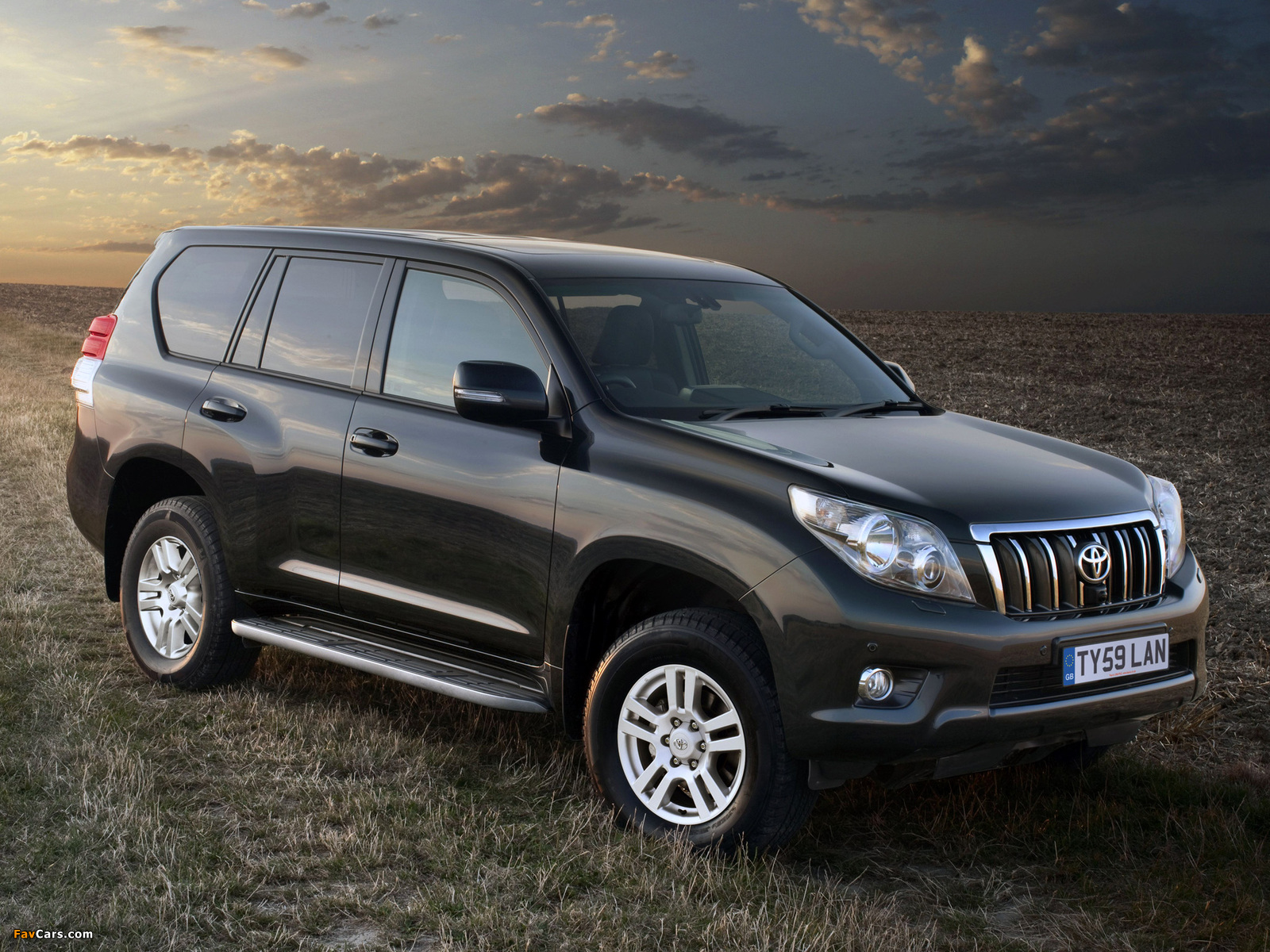 Images of Toyota Land Cruiser Prado 5-door UK-spec (150) 2009 (1600 x 1200)