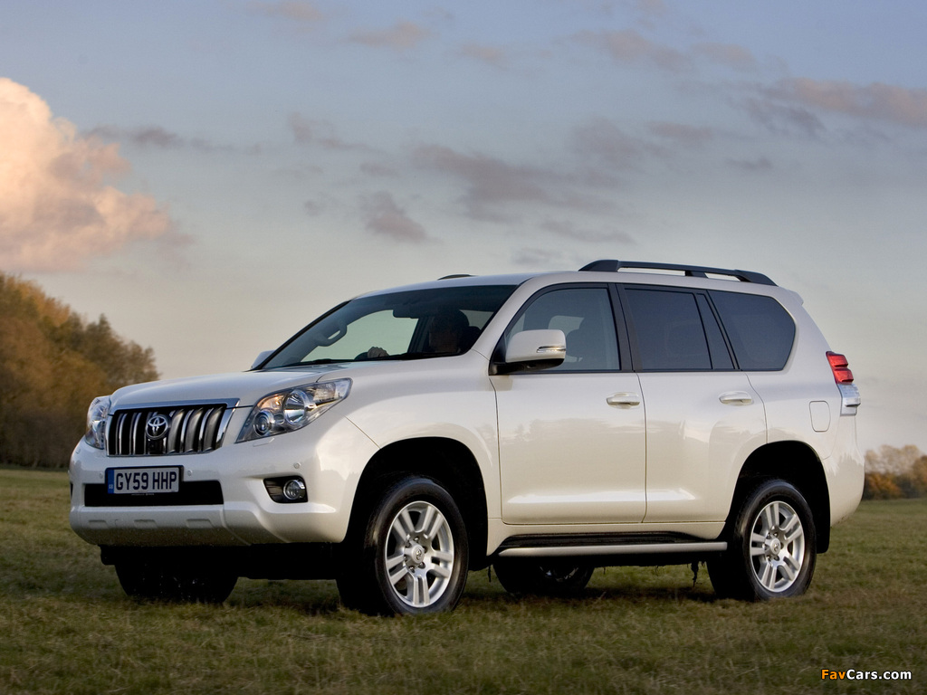 Images of Toyota Land Cruiser Prado 5-door UK-spec (150) 2009 (1024 x 768)