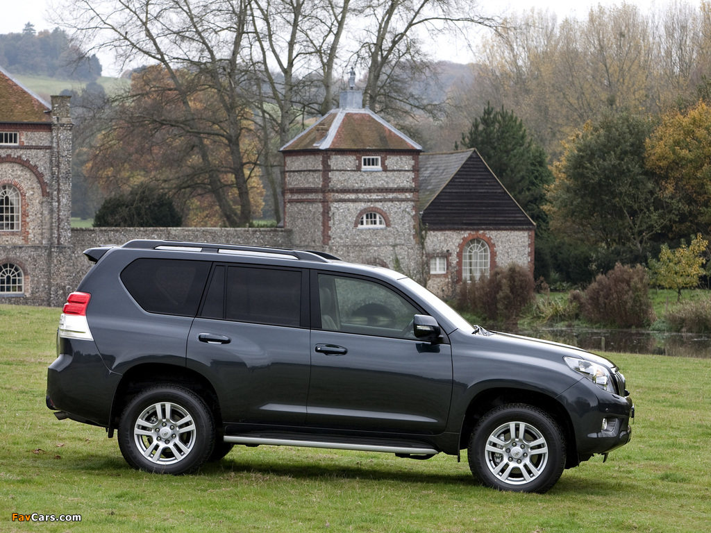 Images of Toyota Land Cruiser Prado 5-door UK-spec (150) 2009 (1024 x 768)