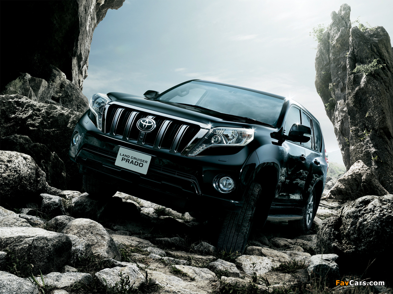 Images of Toyota Land Cruiser Prado JP-spec (150) 2013 (800 x 600)