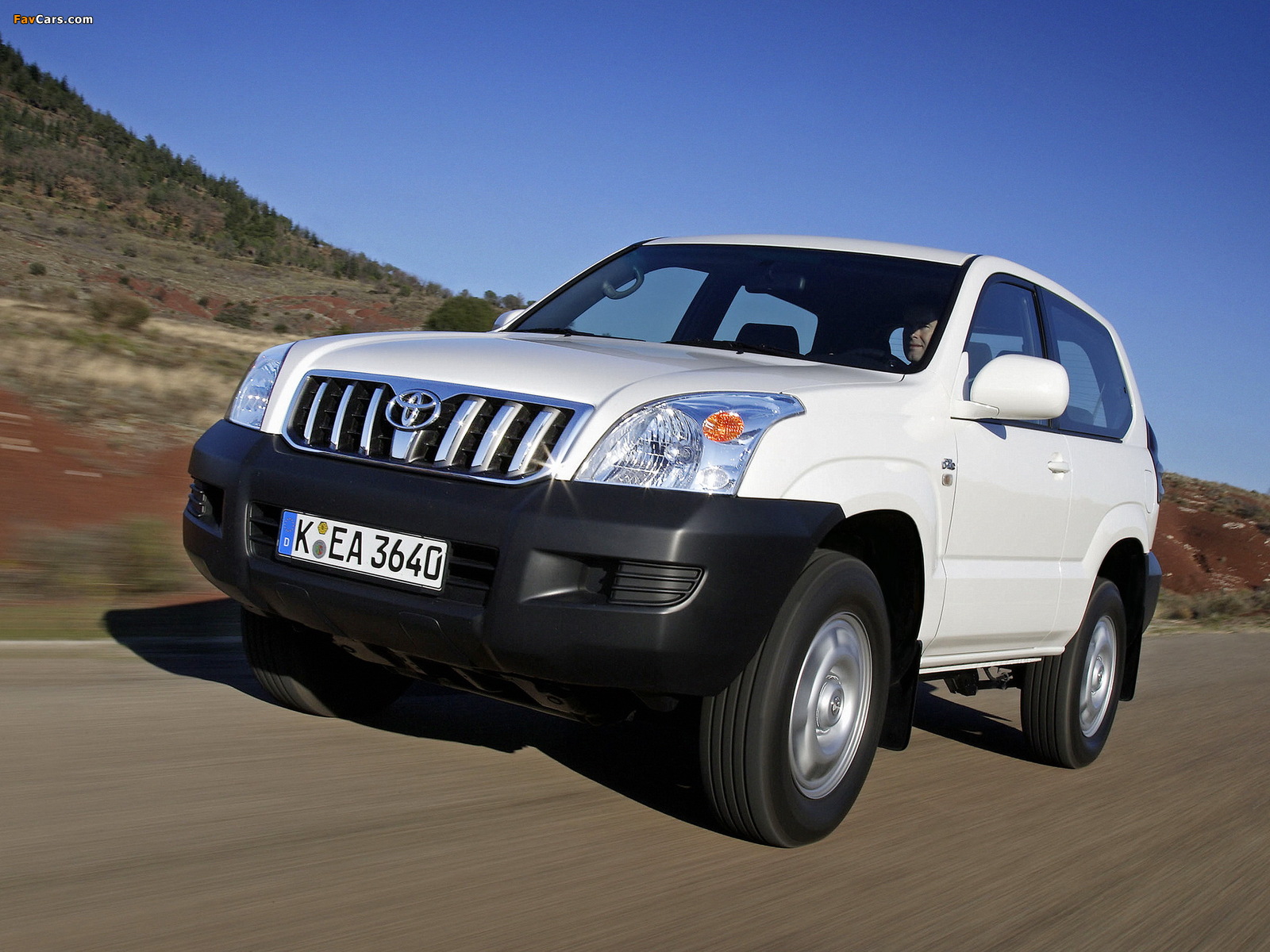 Photos of Toyota Land Cruiser Prado GX 3-door (J125W) 2003–09 (1600 x 1200)