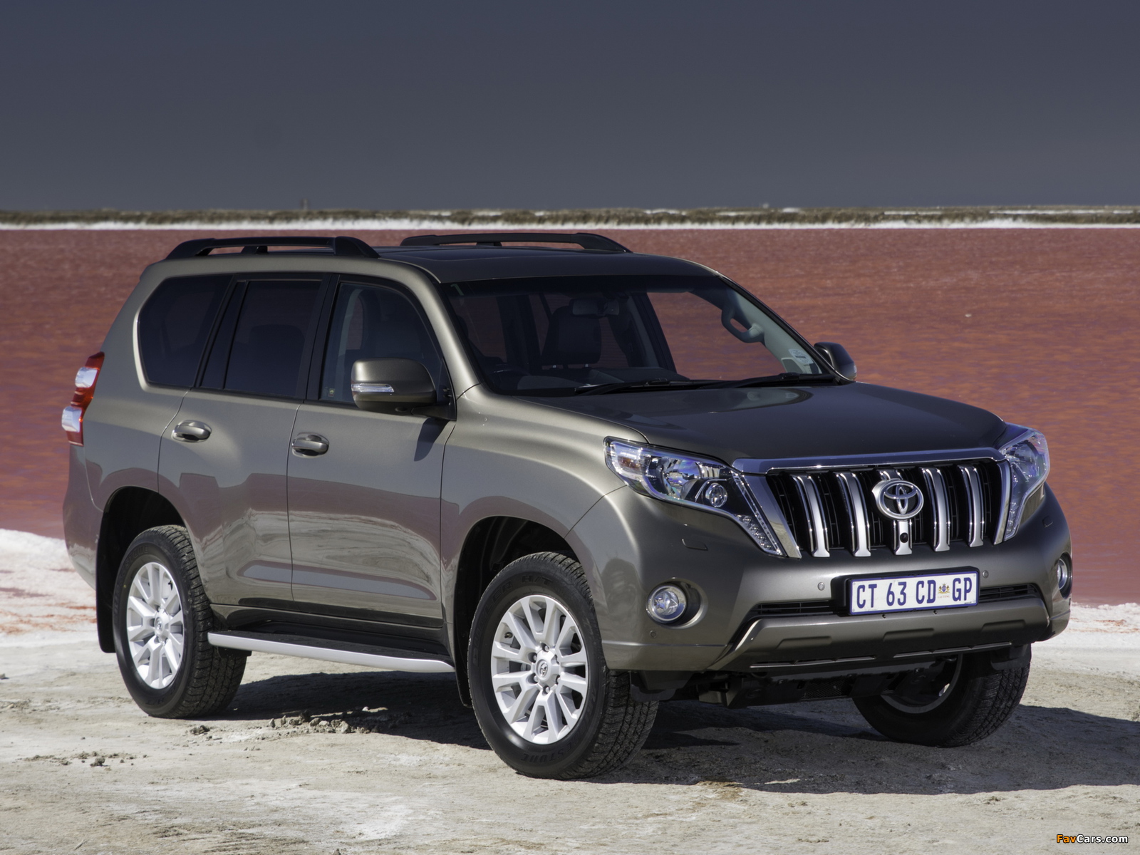 Photos of Toyota Land Cruiser Prado ZA-spec (150) 2013 (1600 x 1200)