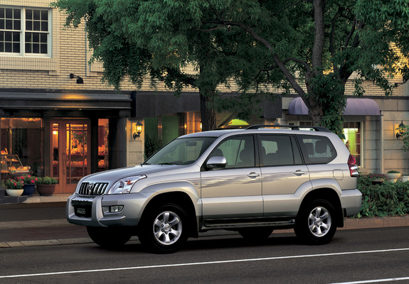 Pictures of Toyota Land Cruiser Prado 5-door CN-spec (J120W) 2003–09