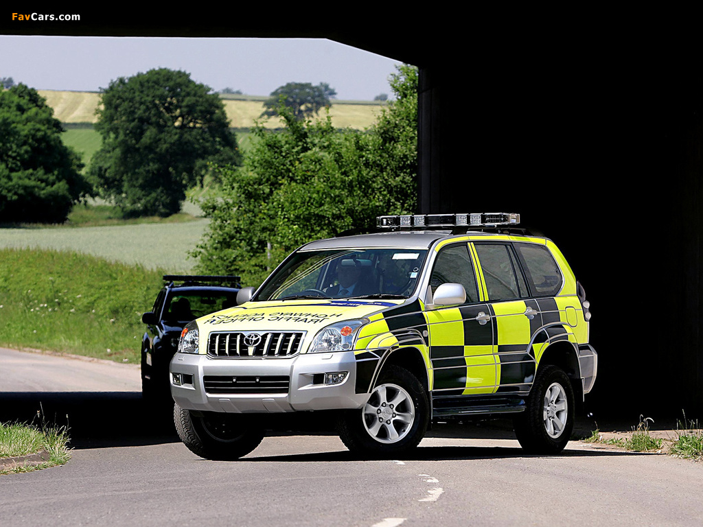 Pictures of Toyota Land Cruiser Prado 5-door Police (J120W) 2003–09 (1024 x 768)