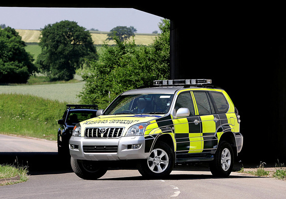 Pictures of Toyota Land Cruiser Prado 5-door Police (J120W) 2003–09