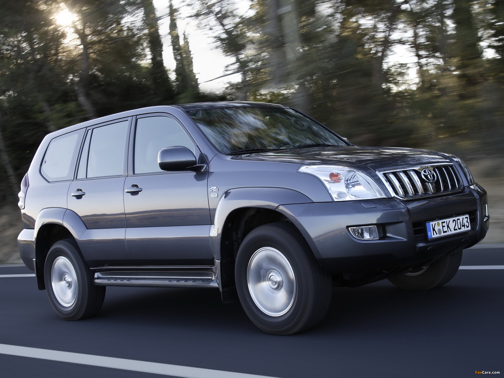 Pictures of Toyota Land Cruiser Prado 5-door (J120W) 2007–09 (2048 x 1536)