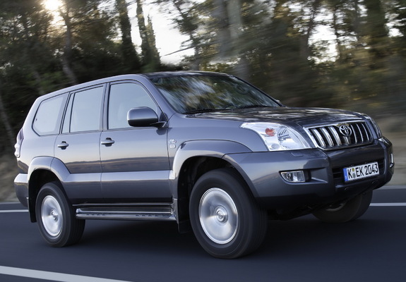 Pictures of Toyota Land Cruiser Prado 5-door (J120W) 2007–09