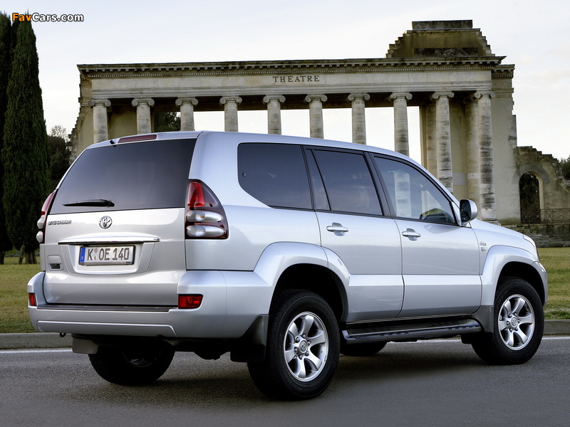 Pictures of Toyota Land Cruiser Prado 5-door (J120W) 2007–09 (800 x 600)