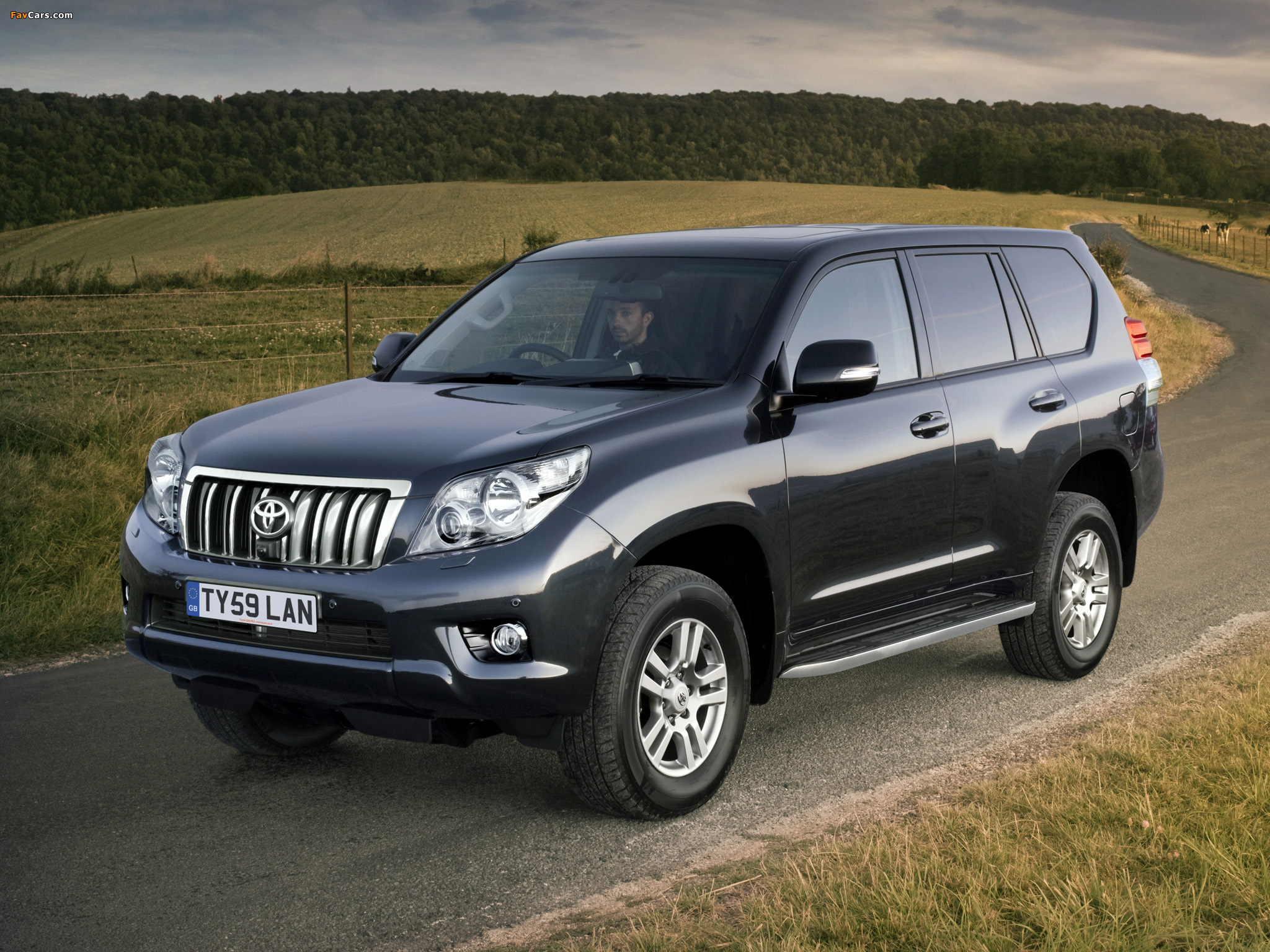 Pictures of Toyota Land Cruiser Prado 5-door UK-spec (150) 2009 (2048 x 1536)