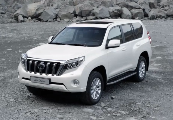 Pictures of Toyota Land Cruiser (150) 2013