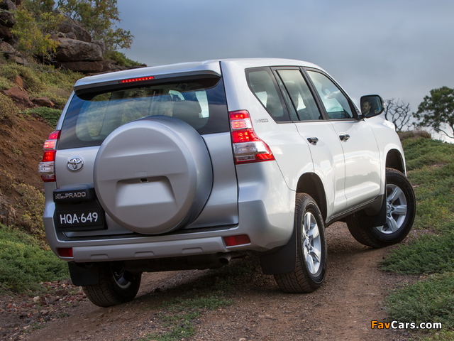 Pictures of Toyota Land Cruiser Prado AU-spec (150) 2013 (640 x 480)