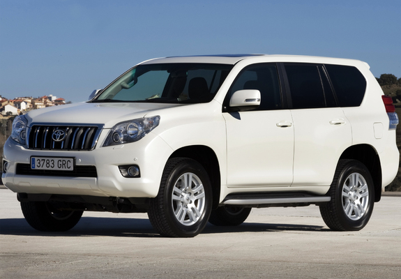 Pictures of Toyota Land Cruiser R-Edition (150) 2010