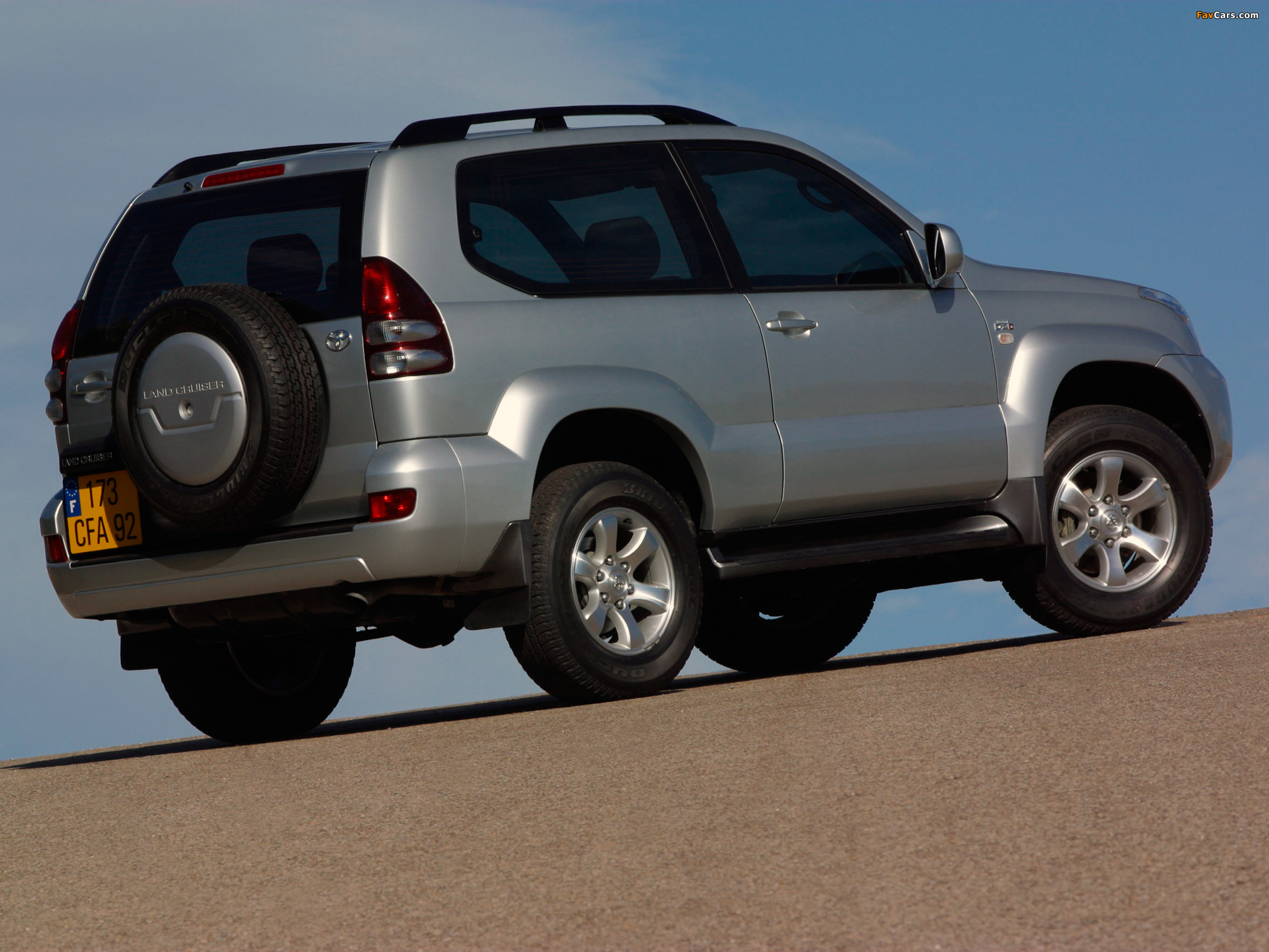 Toyota Land Cruiser Prado 3-door (J125W) 2003–09 photos (2048 x 1536)