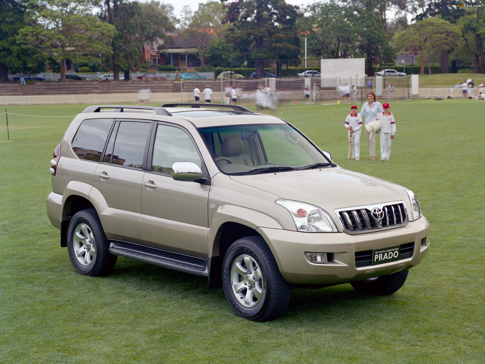 Toyota Land Cruiser Prado Grande 5-door AU-spec (J120W) 2003–09 pictures (2048 x 1536)