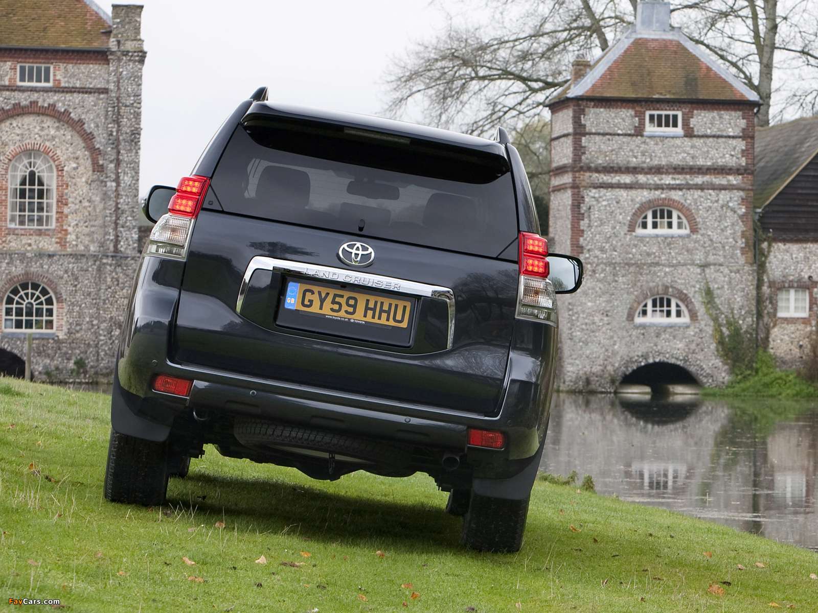 Toyota Land Cruiser Prado 5-door UK-spec (150) 2009 images (1600 x 1200)