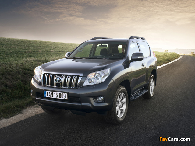 Toyota Land Cruiser Prado 3-door (150) 2009 images (640 x 480)