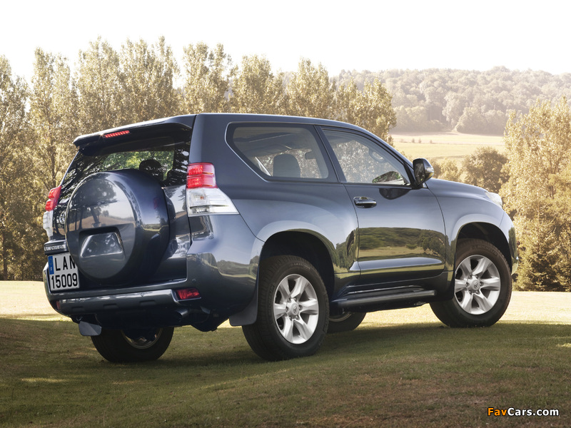 Toyota Land Cruiser Prado 3-door (150) 2009 images (800 x 600)