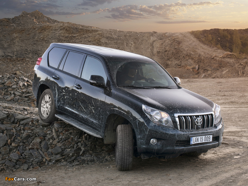 Toyota Land Cruiser Prado 5-door (150) 2009 pictures (800 x 600)