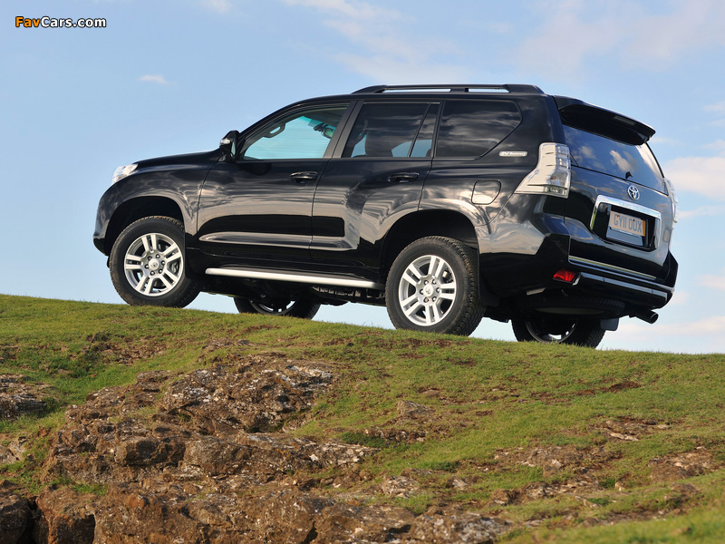 Toyota Land Cruiser Prado 60th Anniversary UK-spec (150) 2011 wallpapers (800 x 600)