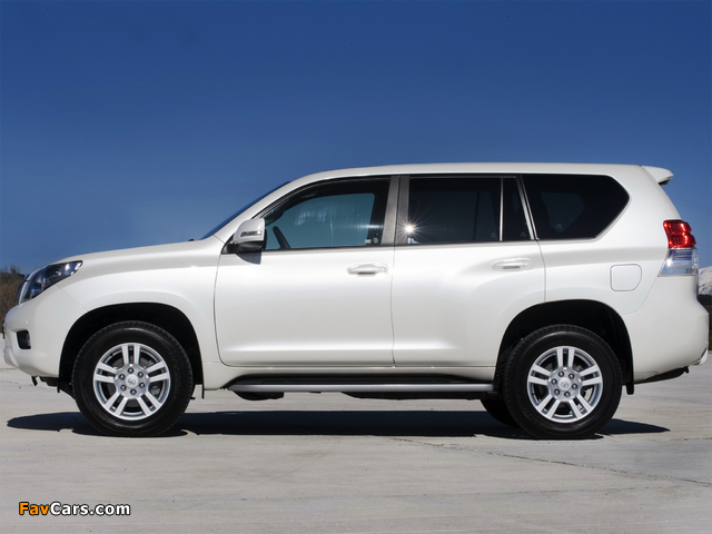 Toyota Land Cruiser R-Edition (150) 2010 images (640 x 480)