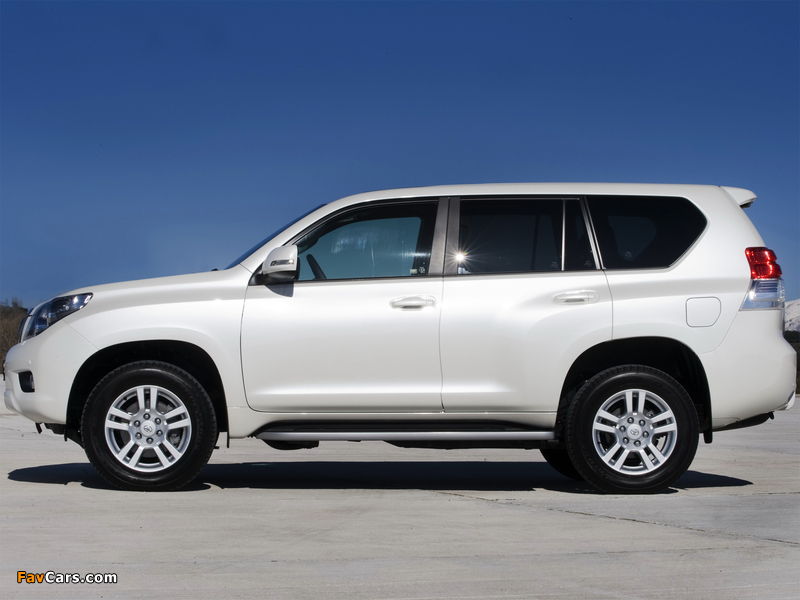 Toyota Land Cruiser R-Edition (150) 2010 images (800 x 600)